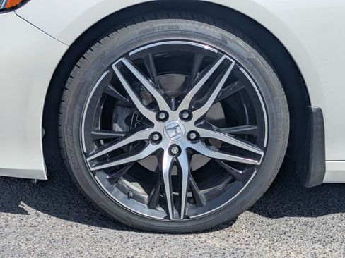 Used 2021 Honda Accord Touring image 12