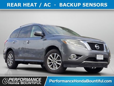 Used 2016 Nissan Pathfinder SV AWD/4WD image 1