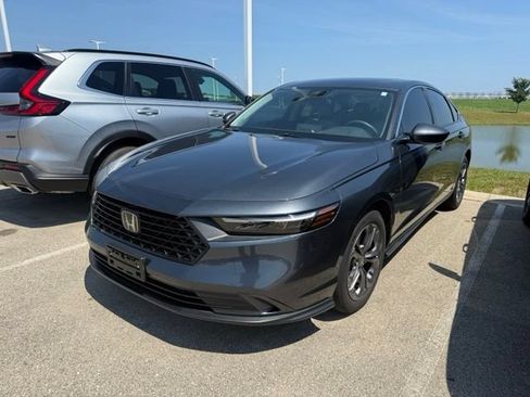 Used 2023 Honda Accord EX image 3