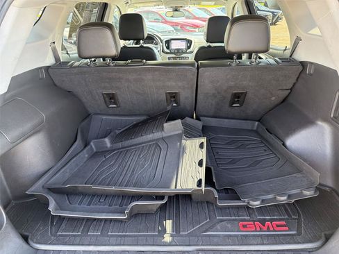 Used 2021 GMC Terrain SLT w/ Infotainment Package II FWD image 24