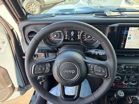 New 2026 Jeep Wrangler Unlimited Rubicon AWD/4WD image 14