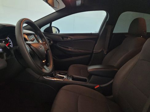 Used 2019 Chevrolet Cruze LT w/ RS Package FWD image 17