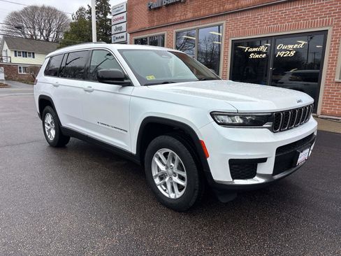 Used 2022 Jeep Grand Cherokee L Laredo w/ Luxury Tech Group I AWD/4WD image 28