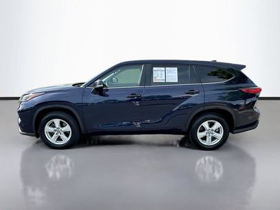 Used 2023 Toyota Highlander LE