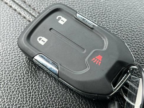 Used 2024 GMC Terrain SLE AWD/4WD image 29
