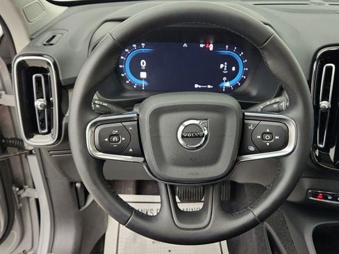 Used 2025 Volvo XC40 B5 Ultra w/ Climate Package AWD/4WD image 13