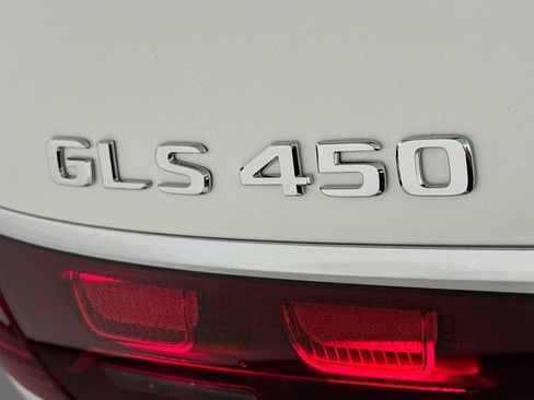 New 2026 Mercedes-Benz GLS 450 4MATIC image 9