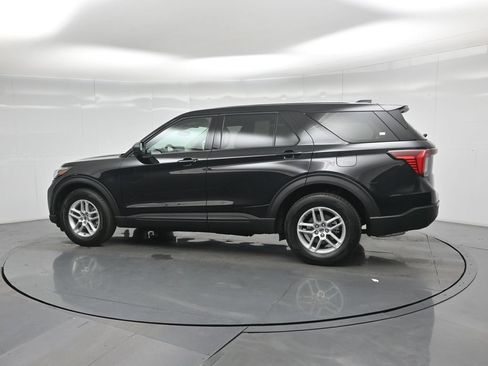 New 2026 Ford Explorer Active RWD image 6