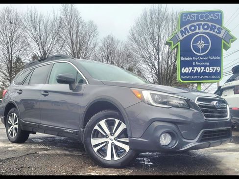 Used 2018 Subaru Outback 2.5i Limited image 1