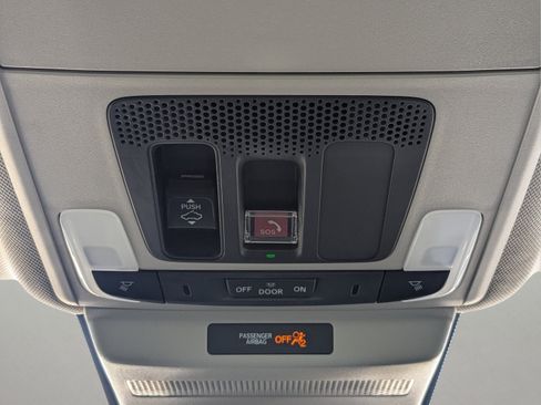 Used 2023 Honda Accord EX-L image 19