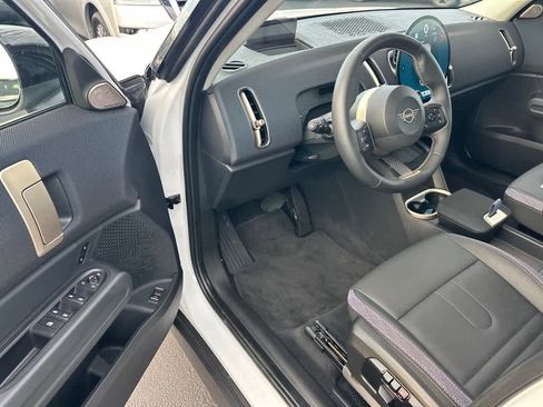 Used 2025 MINI Cooper Countryman S w/ Comfort Package Max image 9