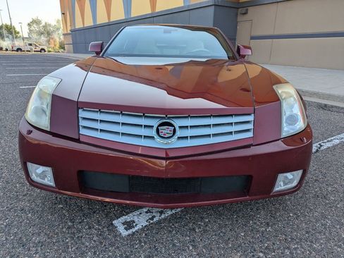 Used 2006 Cadillac XLR Base image 4