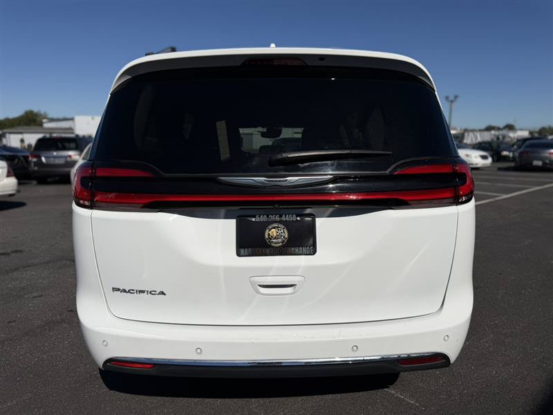 Used 2021 Chrysler Pacifica Touring-L w/ Premium & Safety Sphere Group FWD image 5