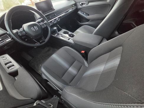 Used 2025 Honda Civic Sport image 9