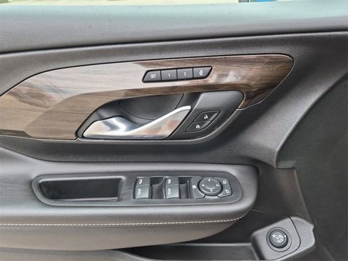 Used 2019 GMC Terrain Denali w/ Comfort Package image 13