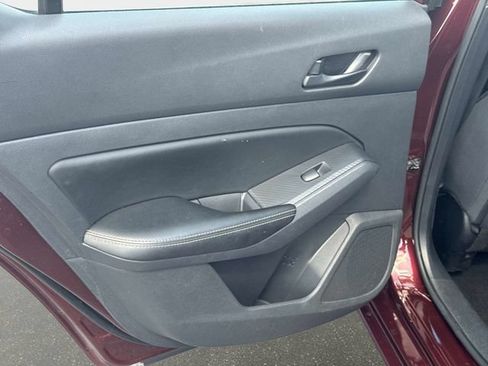 Used 2025 Nissan Altima 2.5 SV FWD image 11