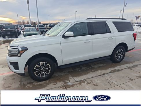 Used 2024 Ford Expedition Max XLT image 1