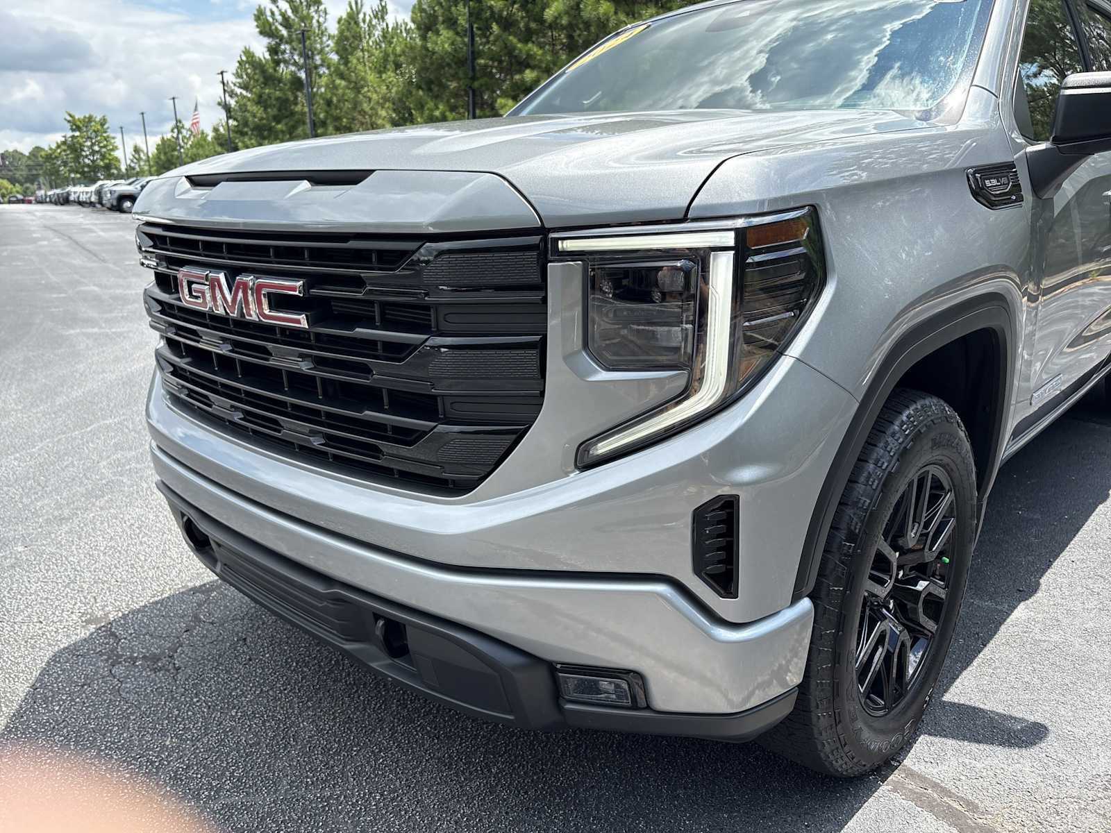 Used 2024 GMC Sierra 1500 Elevation AWD/4WD image 27