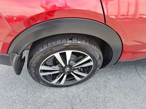 Certified 2020 Nissan Kicks SV FWD image 12