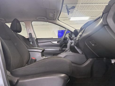 Used 2018 Nissan Rogue Sport S w/ S Appearance Package image 17