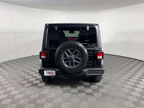 Used 2026 Jeep Wrangler Unlimited Sport AWD/4WD image 6