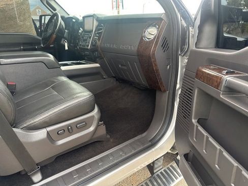 Used 2013 Ford F250 Platinum w/ FX4 Off Road Pkg image 8
