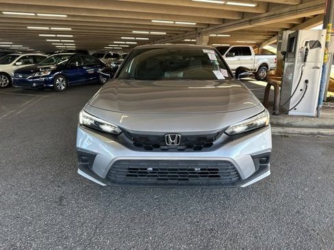 Used 2023 Honda Civic Sport image 2