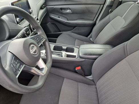 Used 2024 Nissan Sentra SV FWD image 14