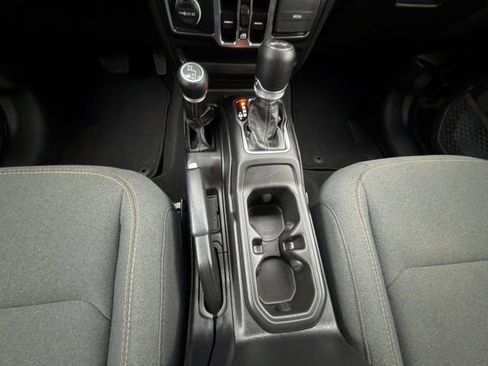 Used 2025 Jeep Wrangler Unlimited Sahara AWD/4WD image 20