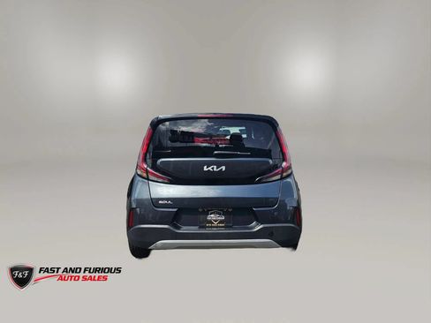 Used 2023 Kia Soul LX w/ Option Group 015 FWD image 7