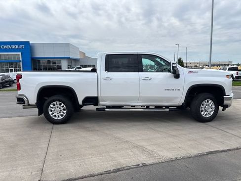 Certified 2022 Chevrolet Silverado 2500 LTZ w/ LTZ Convenience Package AWD/4WD image 2