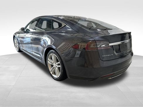 Used 2015 Tesla Model S AWD image 7