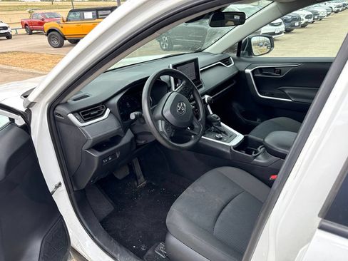Used 2024 Toyota RAV4 LE AWD/4WD image 20