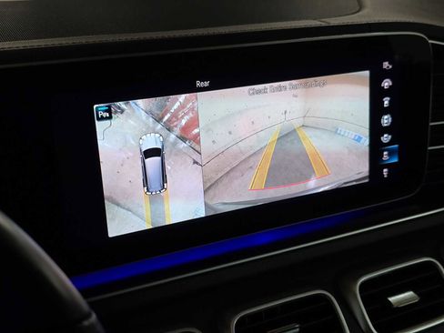 Used 2023 Mercedes-Benz GLS 450 4MATIC image 35