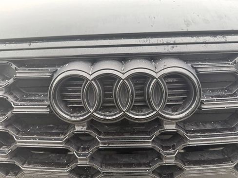 Used 2024 Audi Q5 2.0T Premium w/ Summer of Audi Package image 19