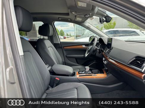 Used 2023 Audi Q5 2.0T Premium Plus w/ Premium Plus Package AWD/4WD image 18