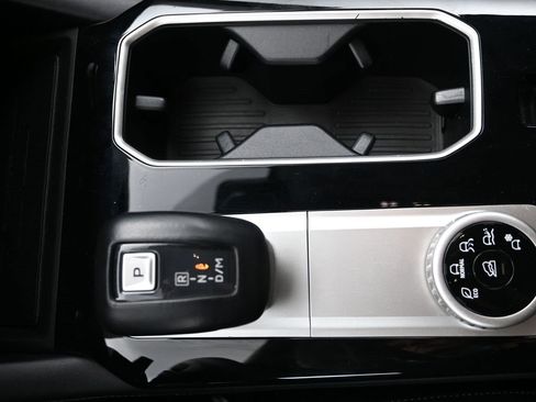 Used 2025 Mitsubishi Outlander SEL image 19