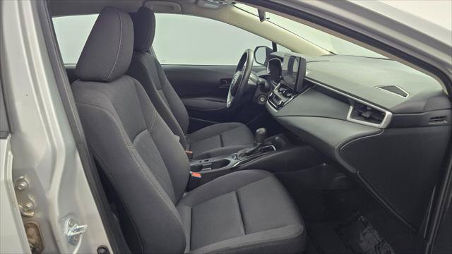 Used 2025 Toyota Corolla LE FWD image 21