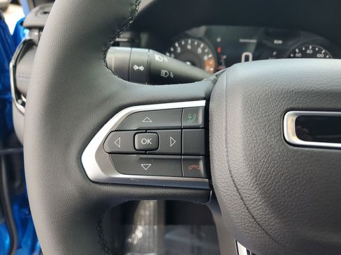 Used 2026 Jeep Compass Latitude AWD/4WD image 26