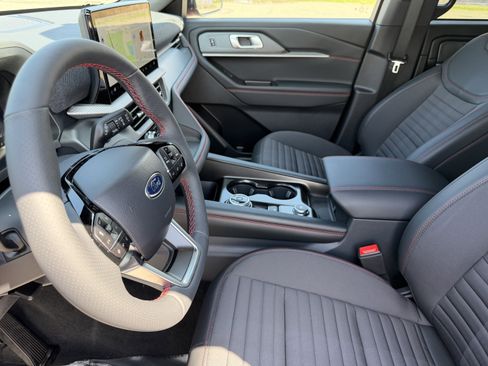 New 2026 Ford Explorer ST-Line image 10