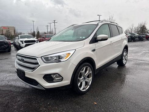 Used 2019 Ford Escape Titanium AWD/4WD image 2