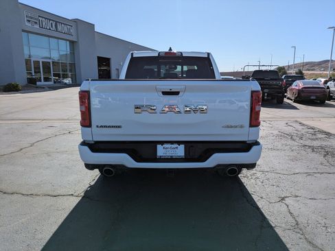 Used 2025 RAM 1500 Laramie w/ Sport Appearance Package AWD/4WD image 4