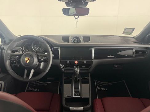 New 2026 Porsche Macan image 20