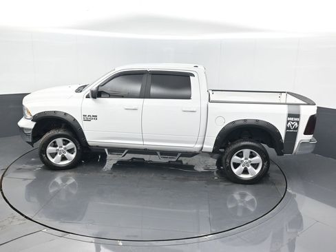 Used 2019 RAM 1500 Classic SLT image 37