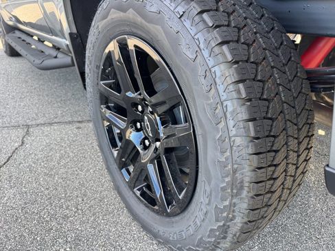 New 2026 Chevrolet Silverado 1500 LT Trail Boss w/ Convenience Package II image 13