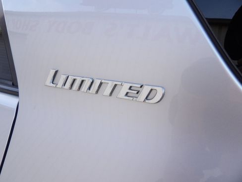 Used 2013 Toyota 4Runner SR5 image 5