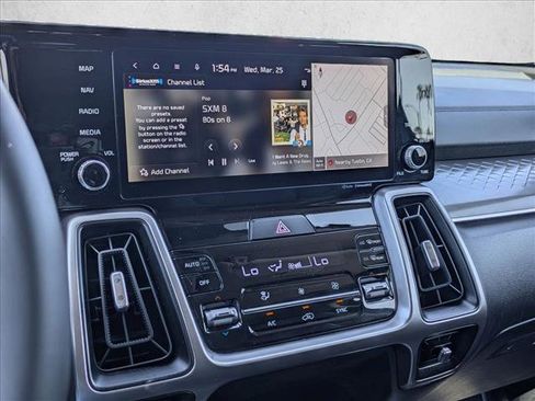 Used 2023 Kia Sorento S image 15