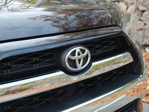 Used 2015 Toyota 4Runner Limited image 43