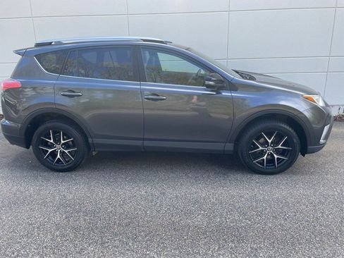 Used 2018 Toyota RAV4 SE w/ Power Extra Value Package AWD/4WD image 5