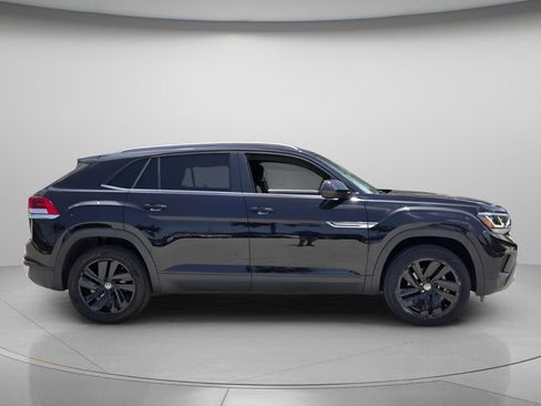 Certified 2022 Volkswagen Atlas Cross Sport SE w/ Black Wheel Package FWD image 5